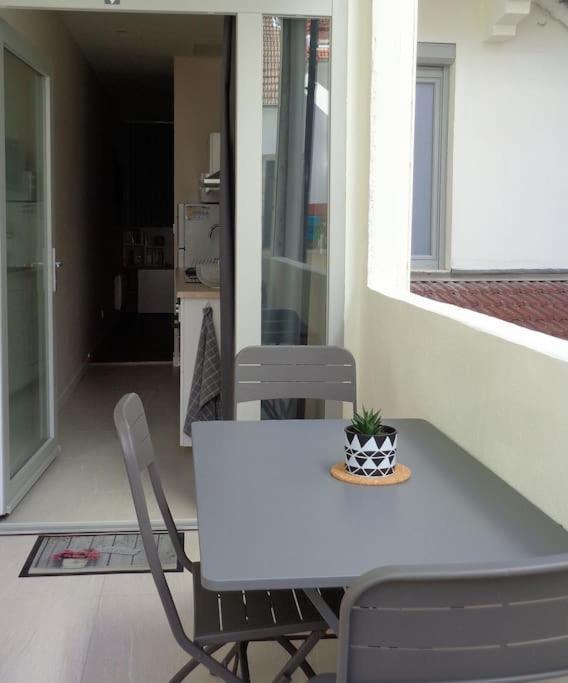 Appartement Hestia F1 Bis + Terrasse Hyper Centre Lons-le-Saunier Exterior foto